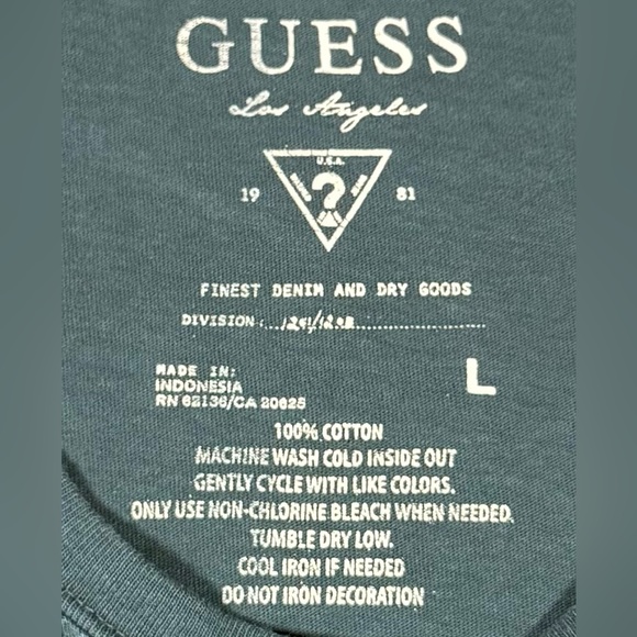 Guess Teal Distressed Short Sleeve Graphic T Shirt US Large - Picture 2 of 3